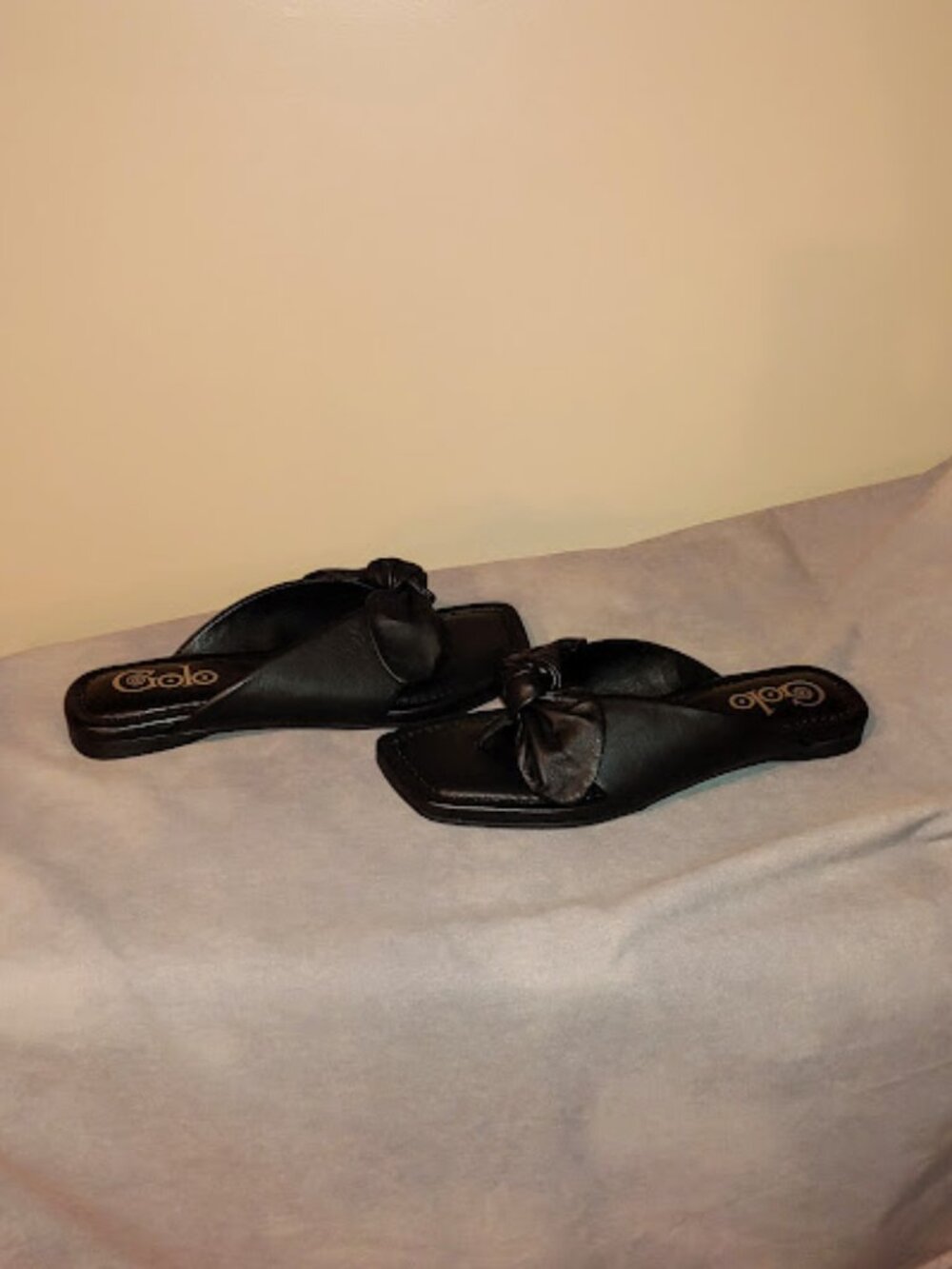 GOLO BOWTHONG FLIP FLOP IN BLACK - Picture 4 of 9
